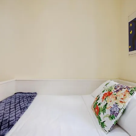 Bright 2 Bed Flat - 4min Walk From Vatican Museums *