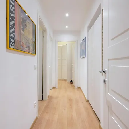 Bright 2 Bed Flat - 4min Walk From Vatican Museums *
